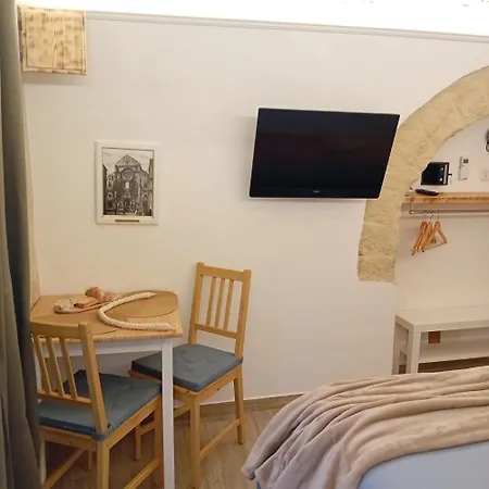 Serafina's Konukevi 3*